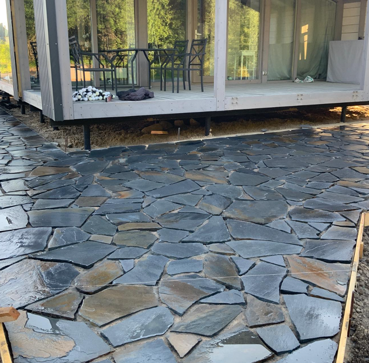 otmostka_iz_plitnika_1