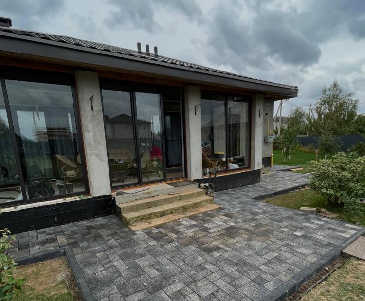 otmostka_iz_trot_plitki_3