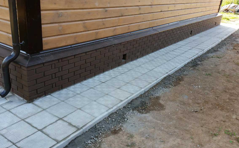 otmostka_iz_trot_plitki_9