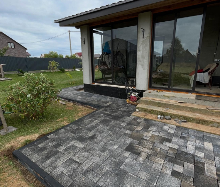 otmostka_iz_trot_plitki_5