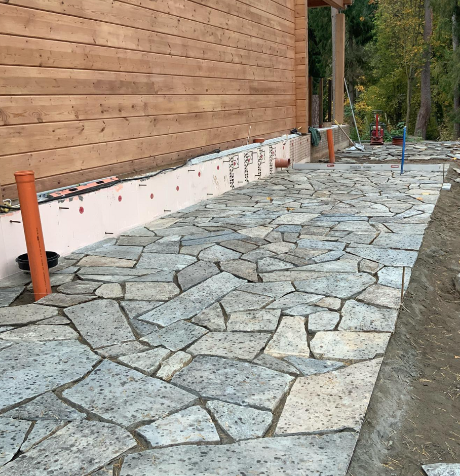 otmostka_iz_plitnika_16