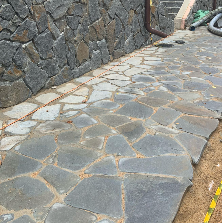 otmostka_iz_plitnika_26