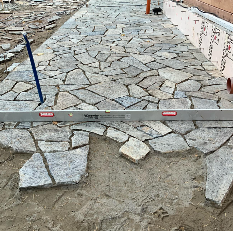 otmostka_iz_plitnika_19