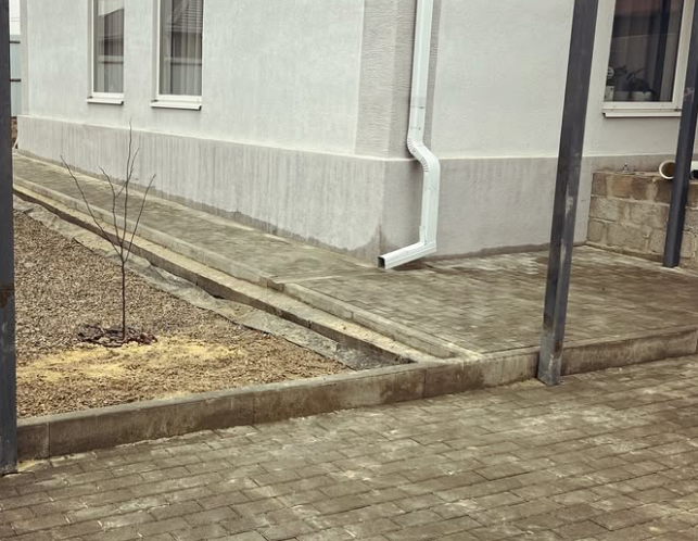 bruschatochnaya_otmostka_28