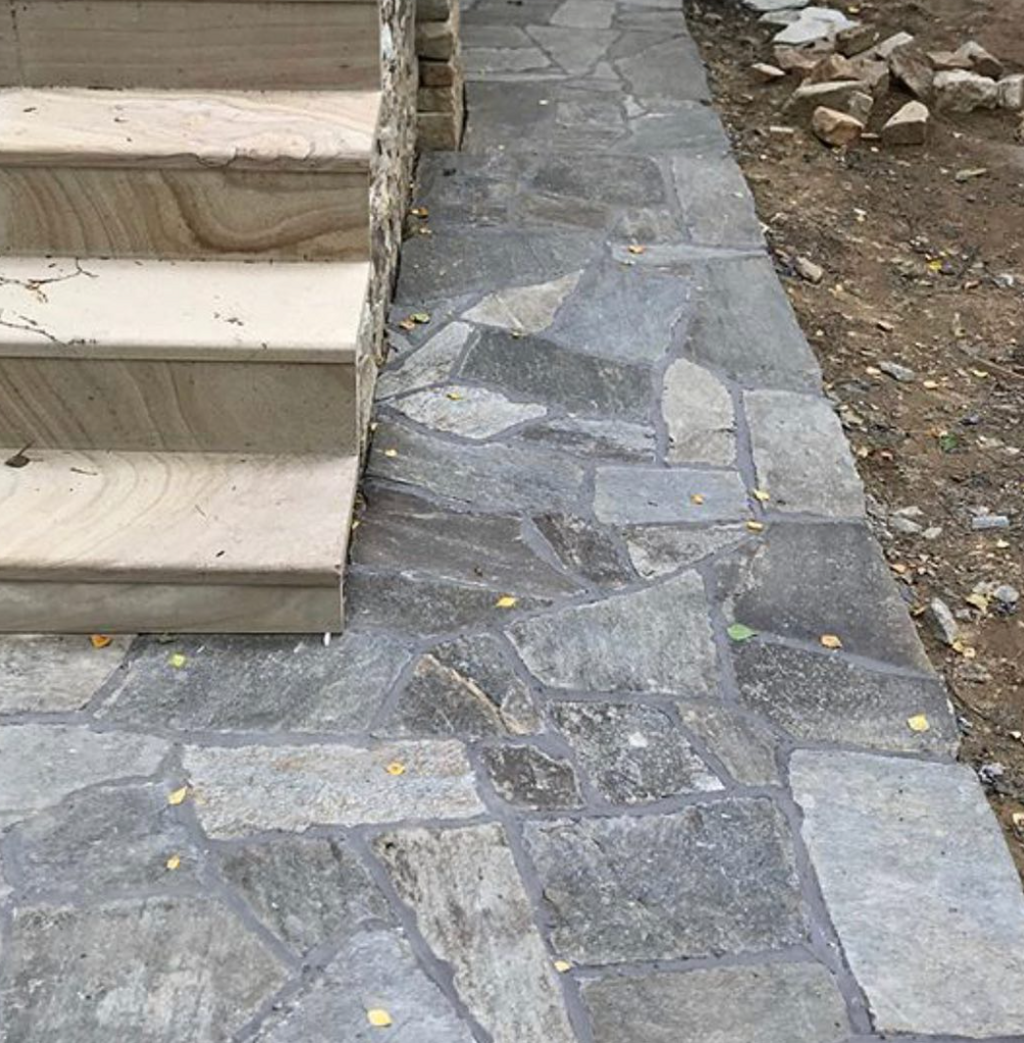 otmostka_iz_plitnika_15